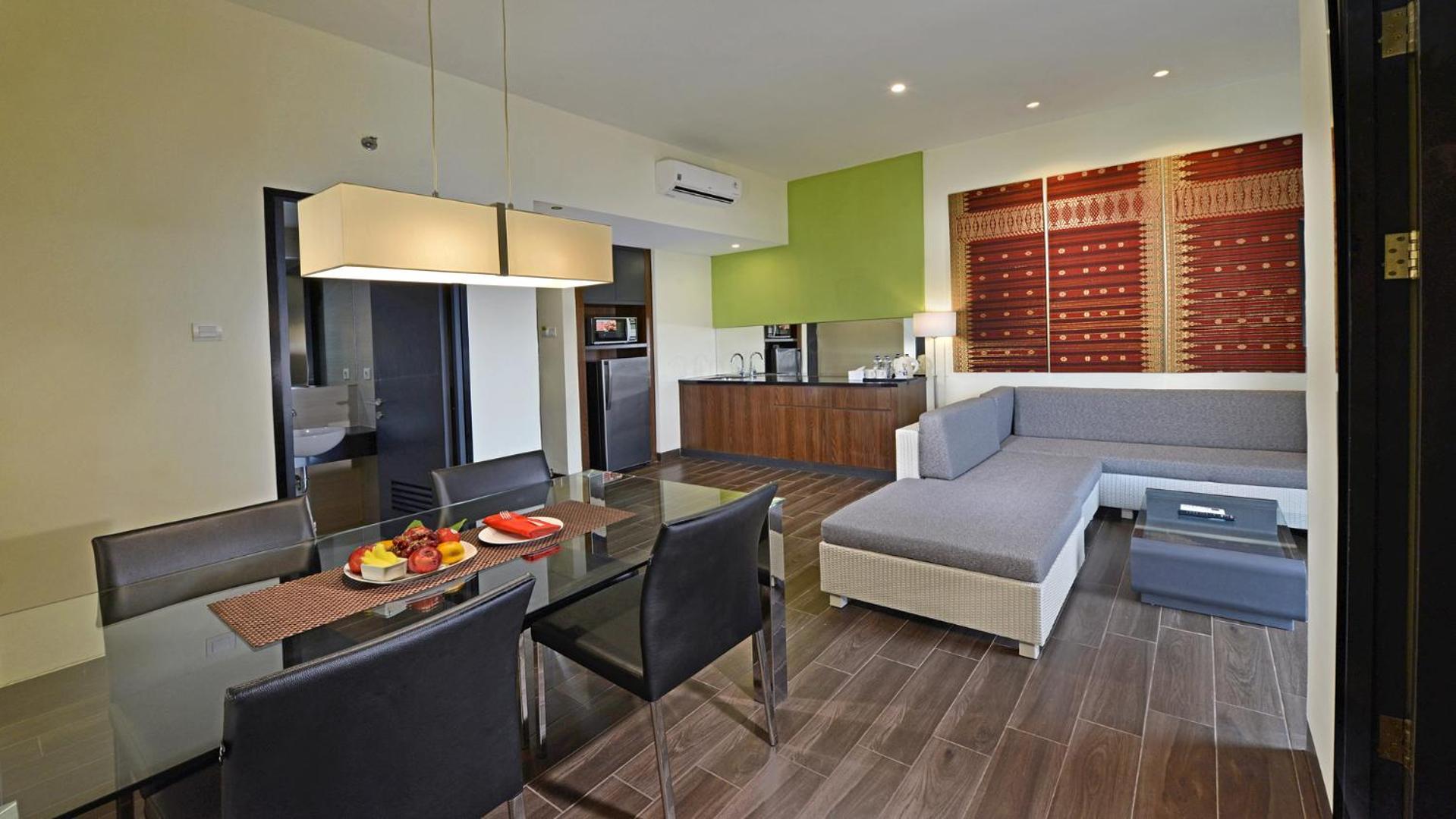 Whiz Prime Hotel Khatib Sulaiman Padang Padang (Sumatra) Exterior foto